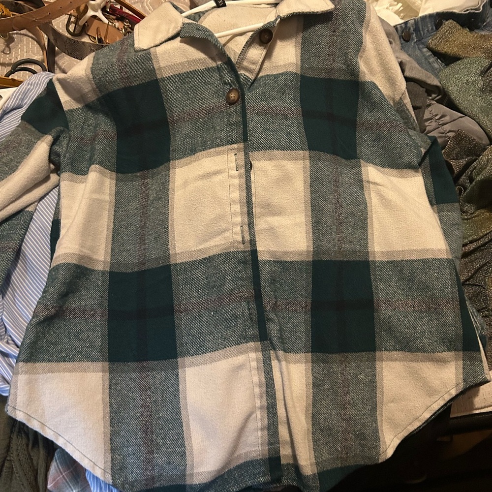 Flannel bundle - Picture 5 of 6